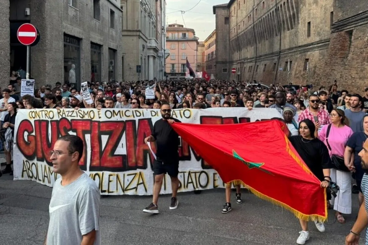 Συγκρούσεις διαδηλωτών με αστυνομικούς στη Μπολόνια