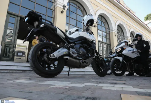 Πυροσβέστες διασώζουν περιπατητή στον Όλυμπο