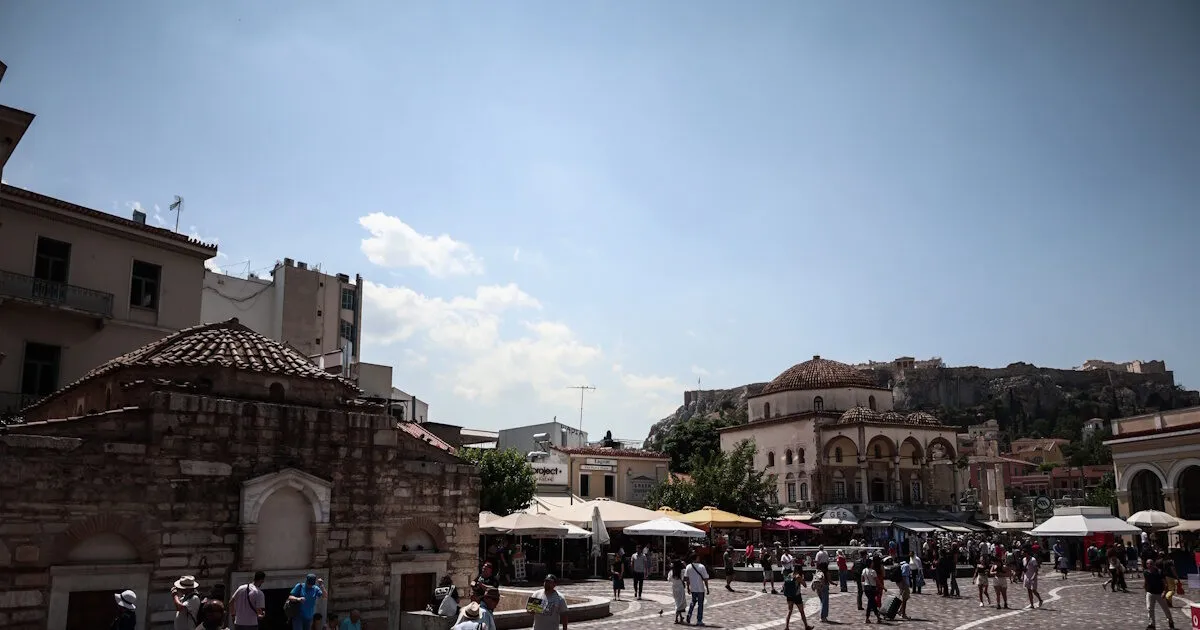 Ο συναγερμός στο Μοναστηράκι για ύποπτη βαλίτσα στην Ερμού