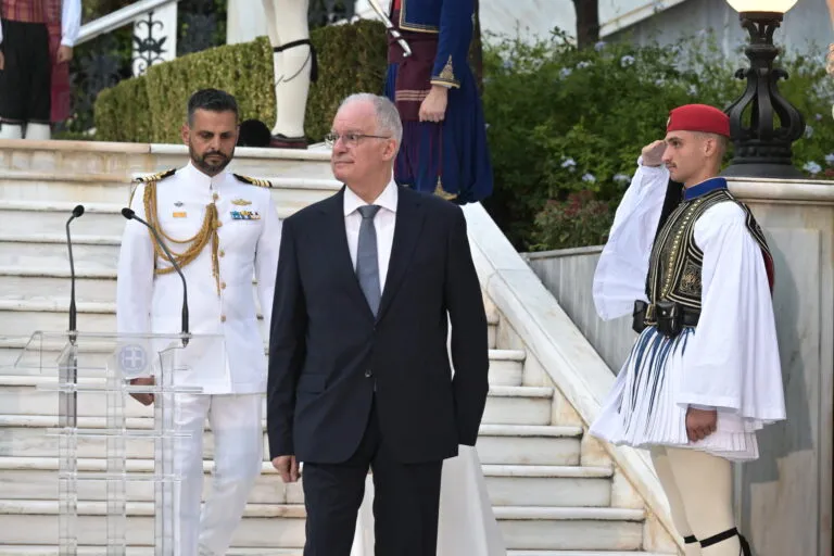 Το Προεδρικό Μέγαρο κατά τη δεξίωση της Δημοκρατίας