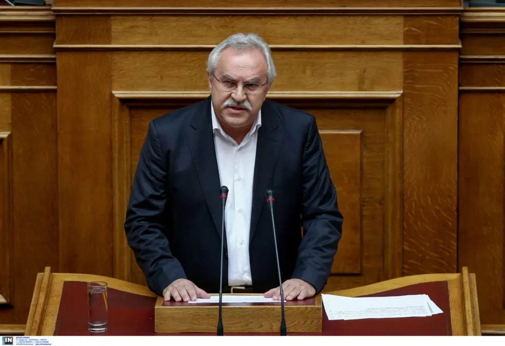 Ο πρώην βουλευτής Δημήτρης Γάκης πανελλαδικές εξετάσεις εισαγωγή ΕΚΠΑ
