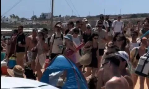 Λαοθάλασσα στην Ιταλίδα των Κουφονησίων φέτος