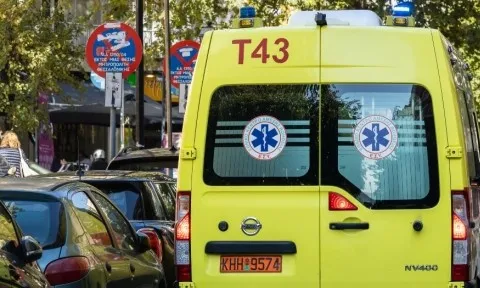 Τραγωδία στη Λαμία: Κρατούσε νεκρό τον γιο της 24 ώρες