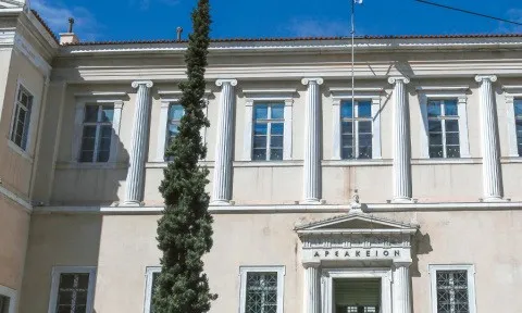 Το ΣτΕ: Άρση δεσμεύσεων λογαριασμών μετά την πενταετία