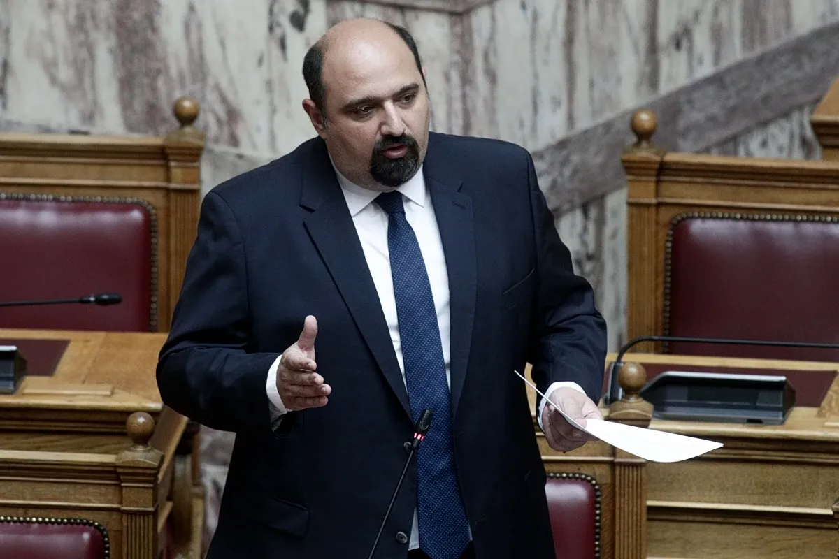 Ο καγκελάριος Φρίντριχ Μερτς σε συνέντευξη τύπου για τον ανασχηματισμό