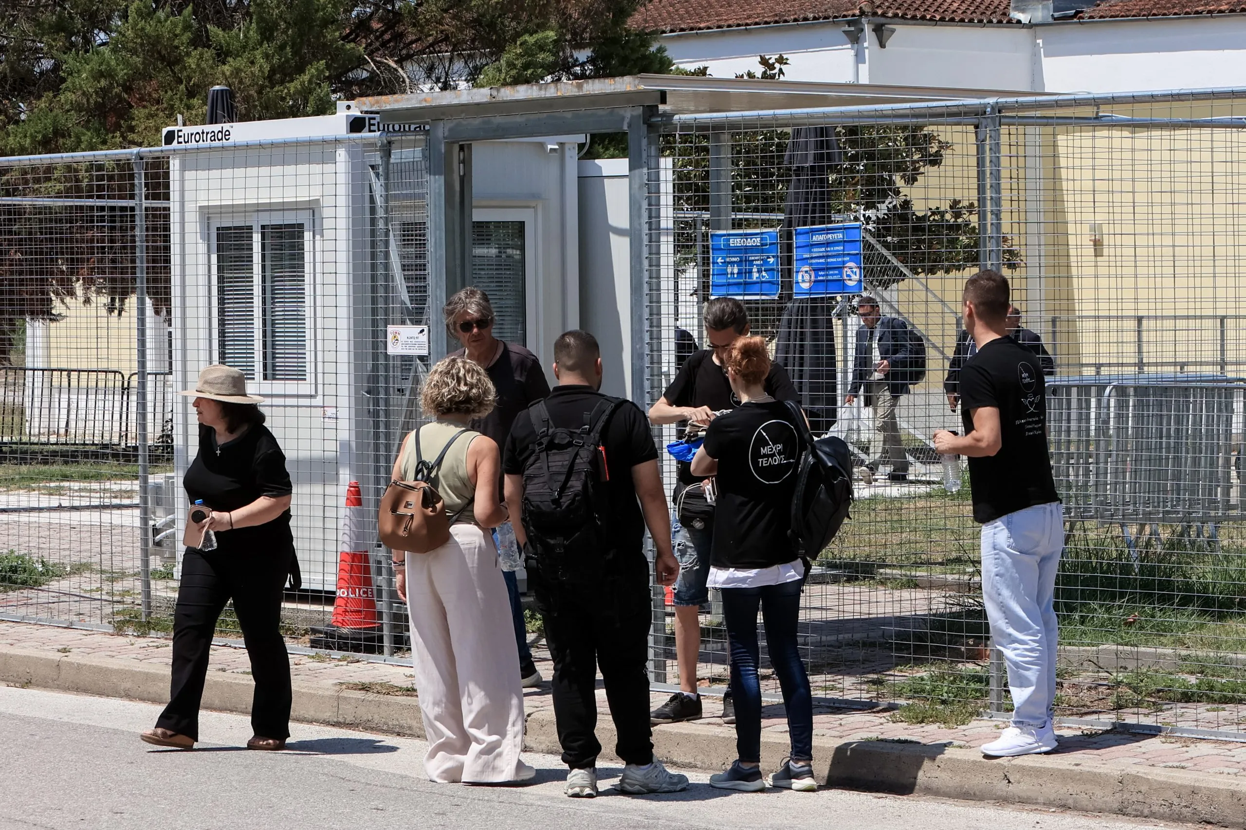Ο Τζιάνι Ινφαντίνο και το λογότυπο της FIFA