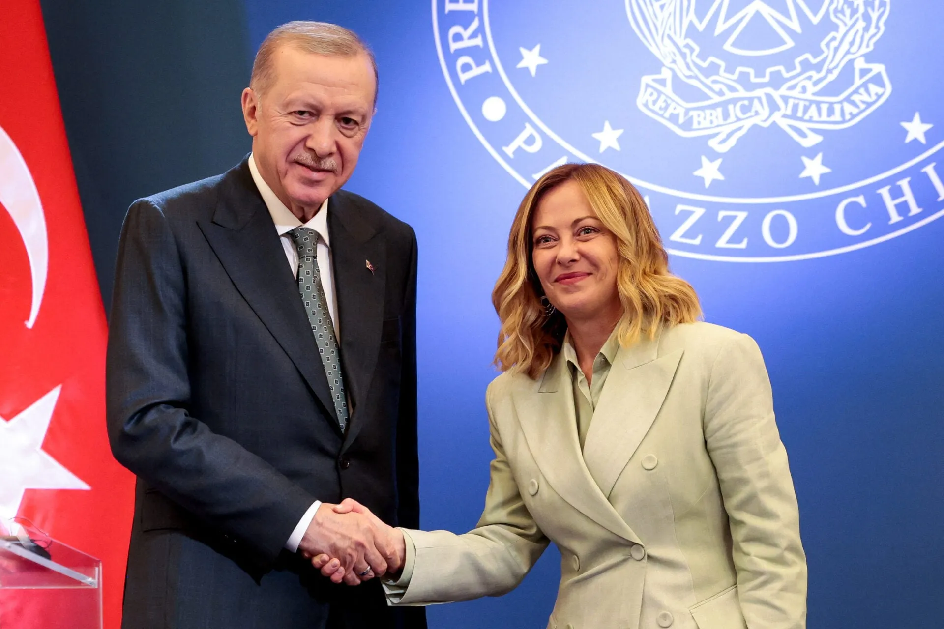 Τζόρτζια Μελόνι και Ρετζέπ Ταγίπ Ερντογάν σε σύνοδο ΝΑΤΟ