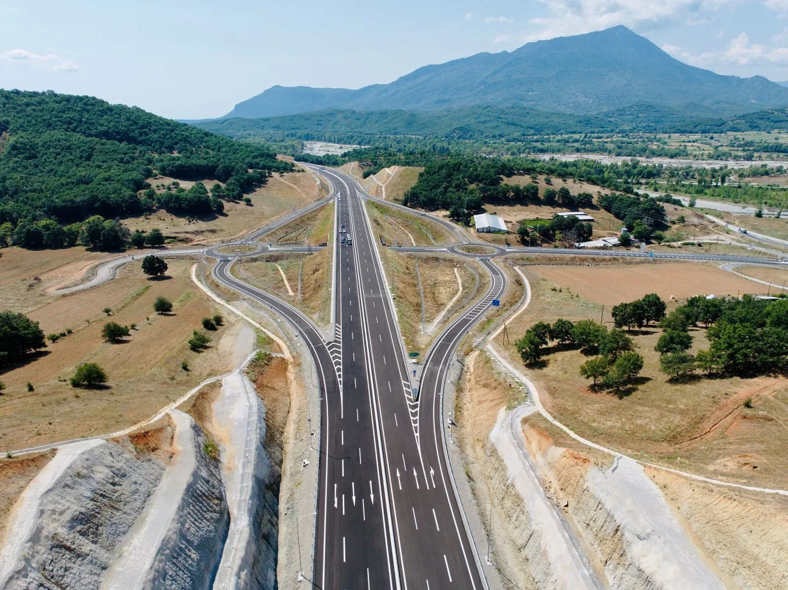 Γερανοφόρο όχημα σε τροχαίο στην Περιφερειακή Θεσσαλονίκης