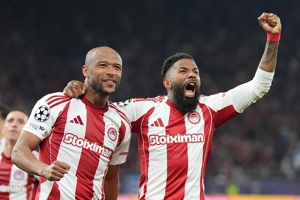Ο Ολυμπιακός κληρώθηκε με τη Ναϊμέγκεν στο Champions League