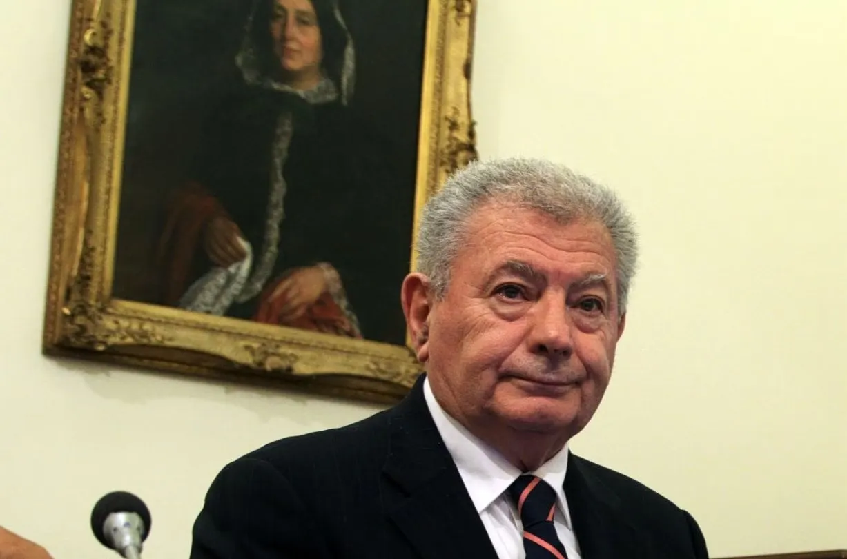 Δικαστήριο δίκης Βαλυράκη με τους δύο κατηγορούμενους ψαράδες