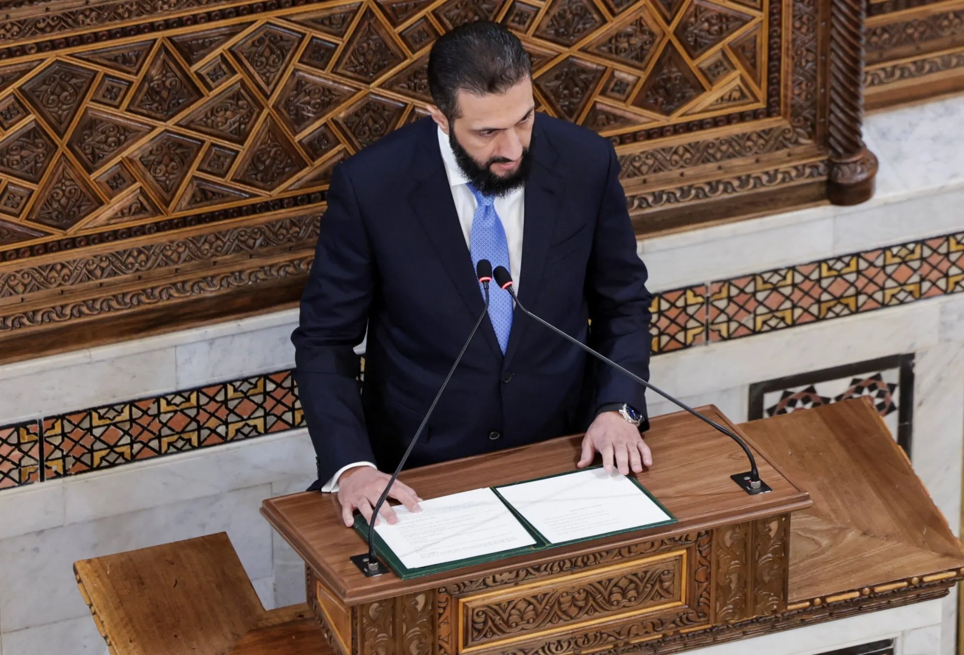 Ο πρόεδρος της Συρίας Αχμάντ αλ Σάρα σε συνέντευξη