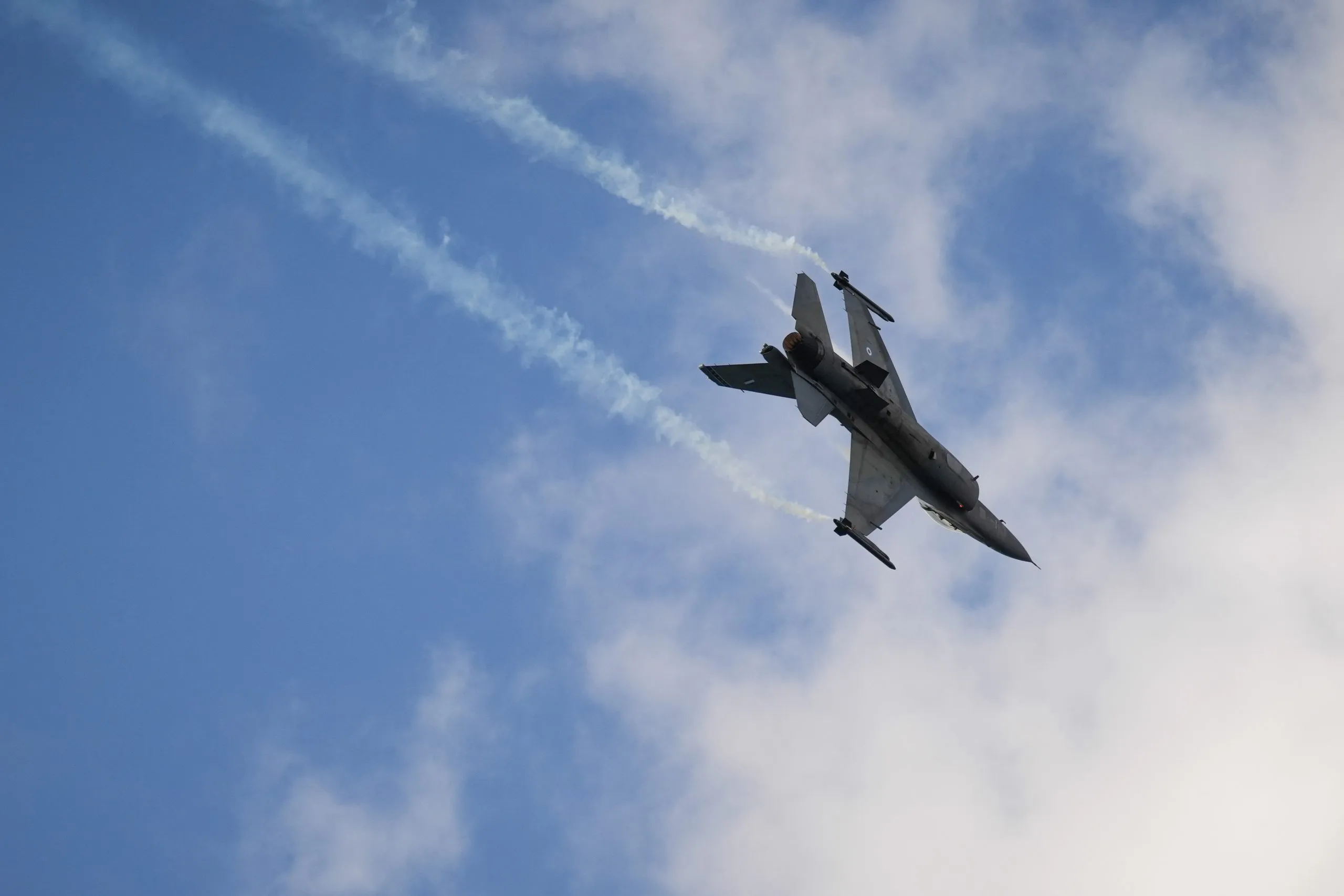 Ρουμανικό F-16 καταρρίπτει drone πάνω από τη Σουλίνα