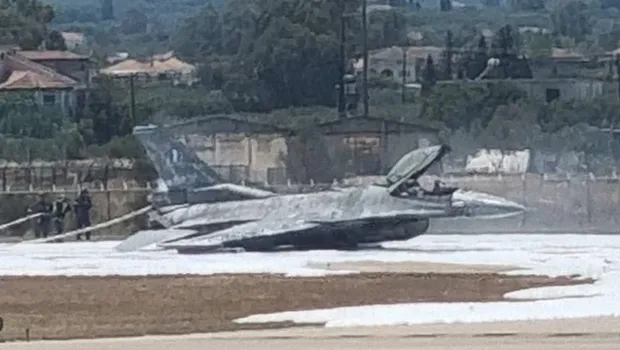 Μαχητικό F-16 της Πολεμικής Αεροπορίας στο αεροδρόμιο Ζακύνθου