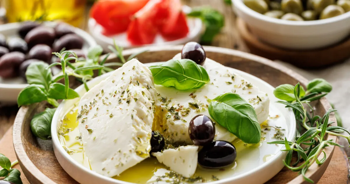 Φέτα και ελαιόλαδο σε ελληνικό αγρόκτημα