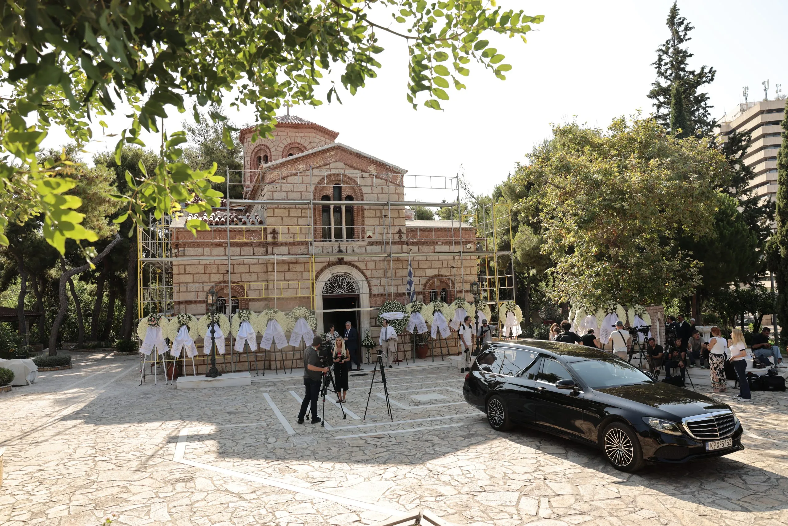 Η κηδεία της Μαίρης Λίντα στο Γηροκομείο Αθηνών
