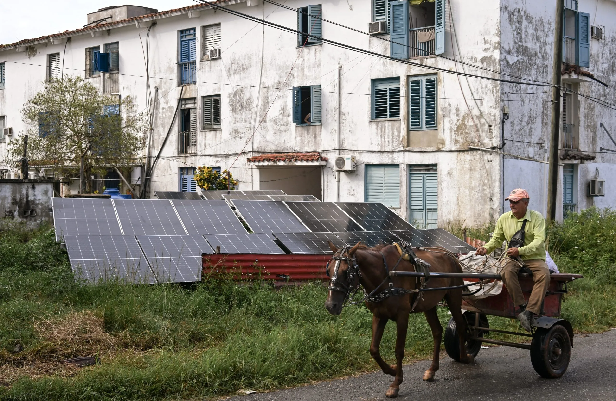 Σημαία της Κούβας πάνω από κτίρια της Αβάνας