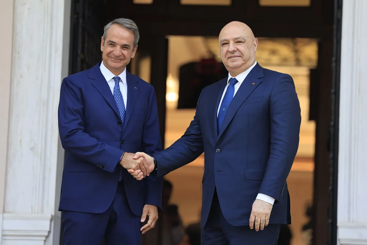 Ο Μητσοτάκης με τον Πρόεδρο του Λιβάνου Αούν στο Μαξίμου