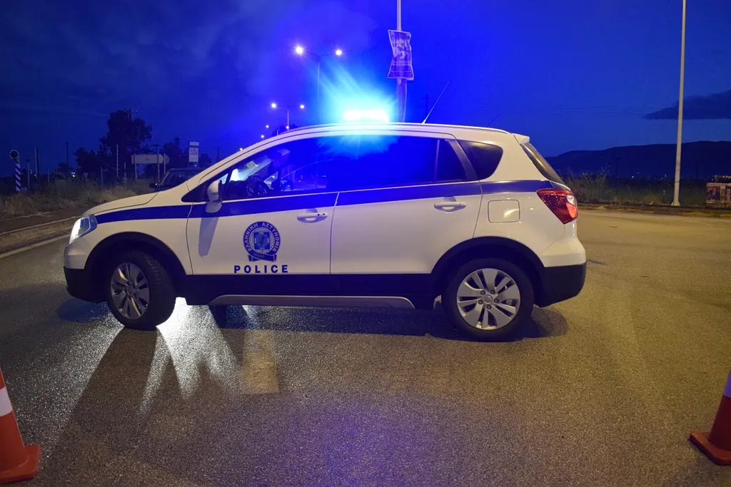 Διόδια αυτοκινητοδρόμου στη βόρεια Γαλλία με φορτηγά
