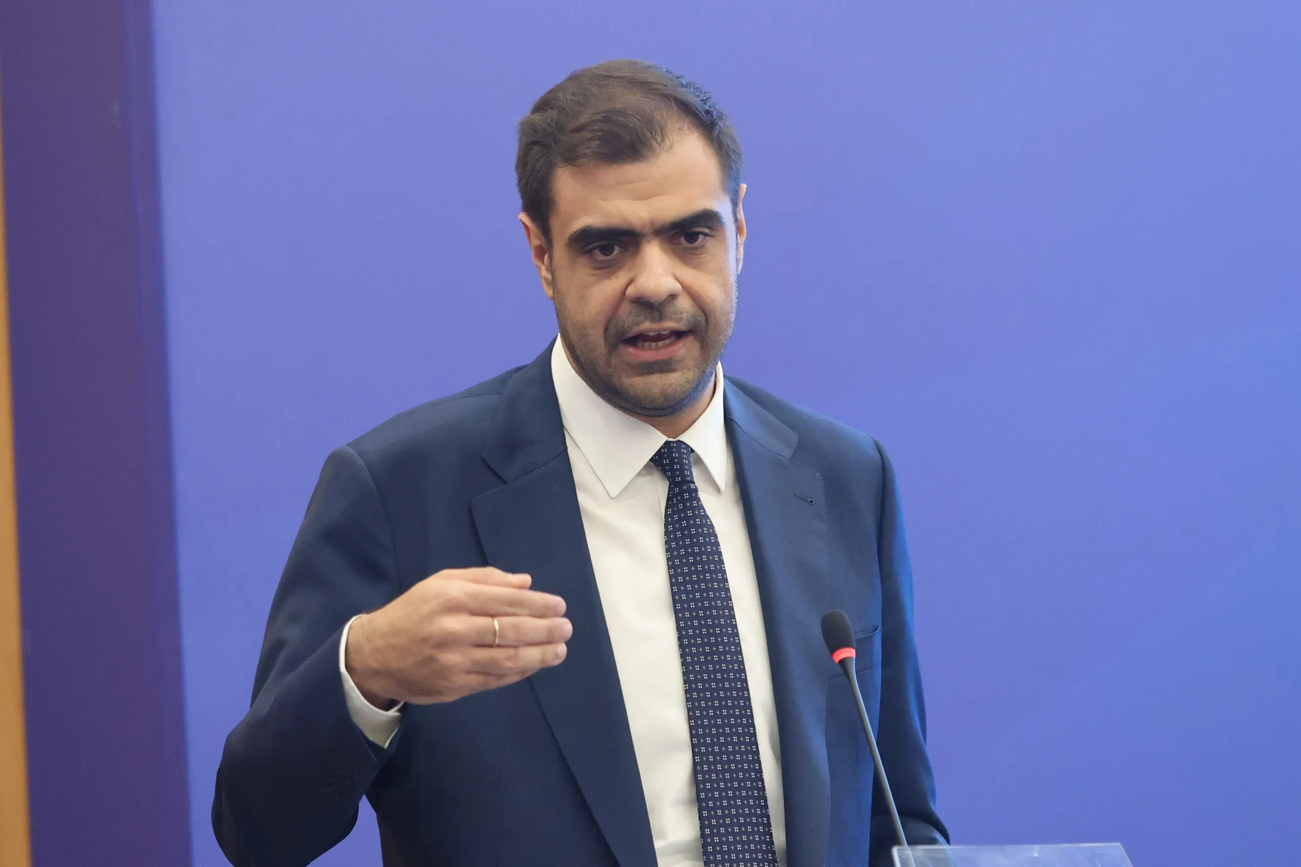 Ο Παύλος Μαρινάκης στέλνει μήνυμα κατά του ολοκληρωτισμού