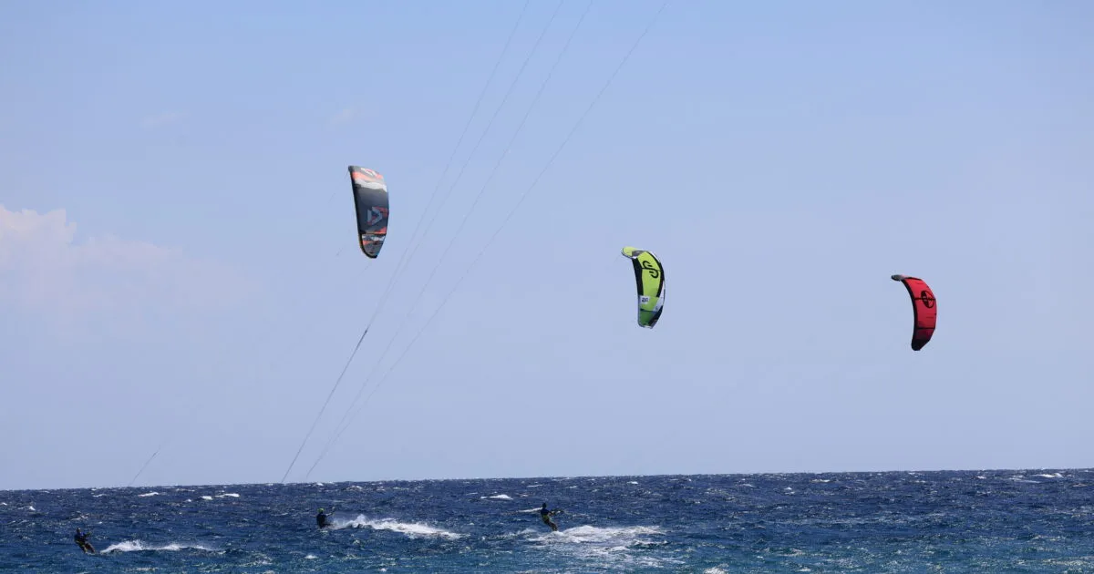 Σοβαρός τραυματισμός 40χρονου kitesurfer στην Αντίπαρο