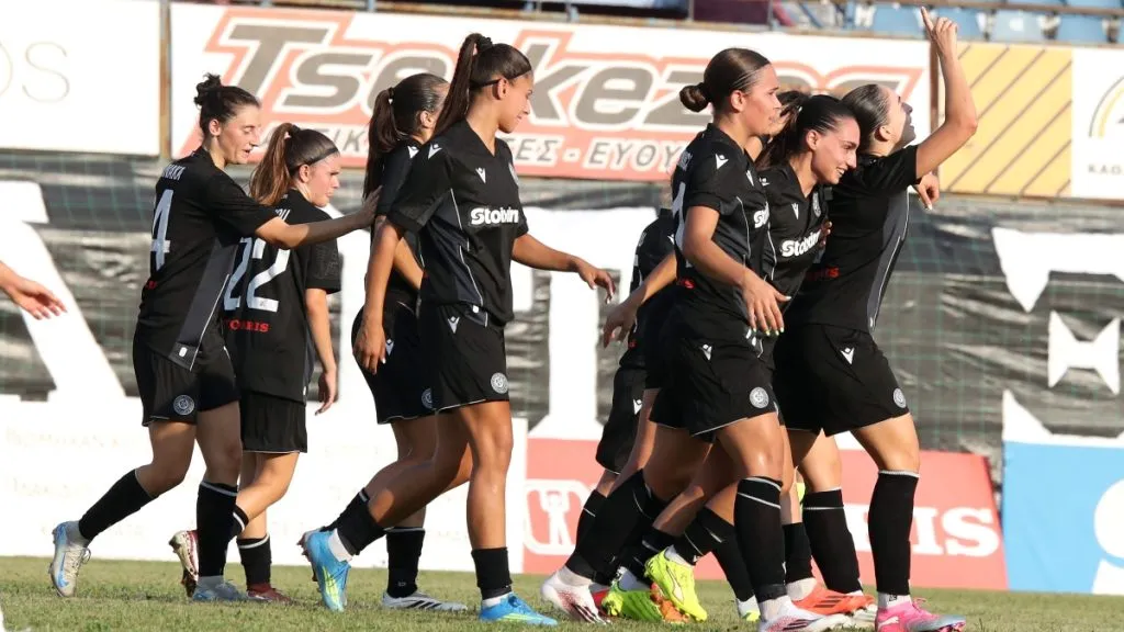 Ποδοσφαιρίστριες του ΠΑΟΚ σε αγώνα Champions League