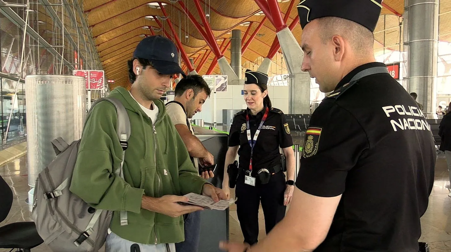 Σημαίες Ιταλίας και Ισπανίας σε συνοριακό έλεγχο Σένγκεν