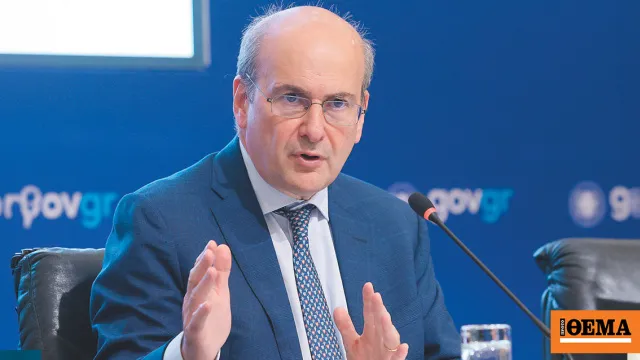 Ο Κωστής Χατζηδάκης παρουσιάζει τα έργα στη Θεσσαλονίκη