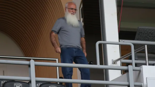 Ο Ιβάν Σαββίδης στην προπόνηση του ΠΑΟΚ