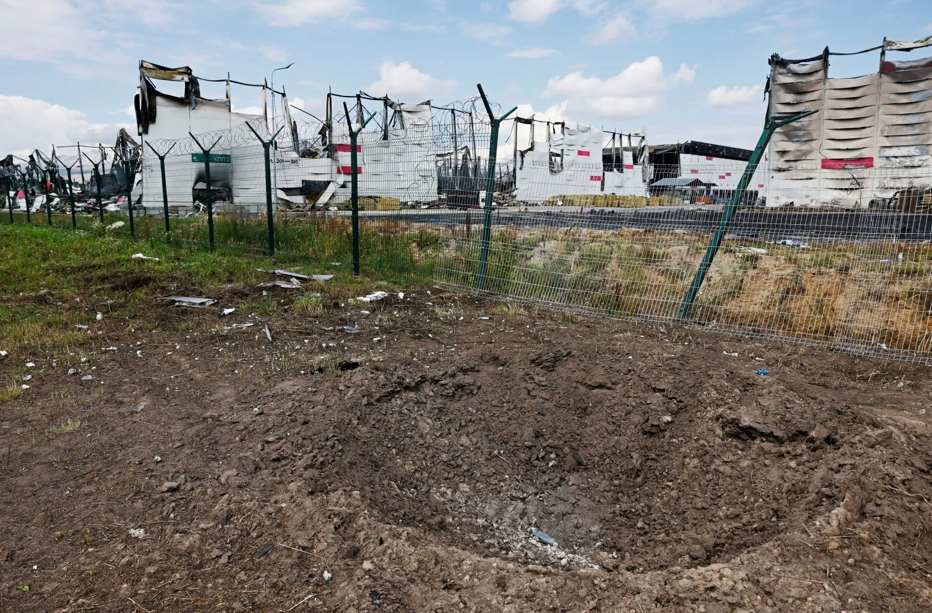 Πυρκαγιά σε αποθήκη της Wildberries μετά από επίθεση drones