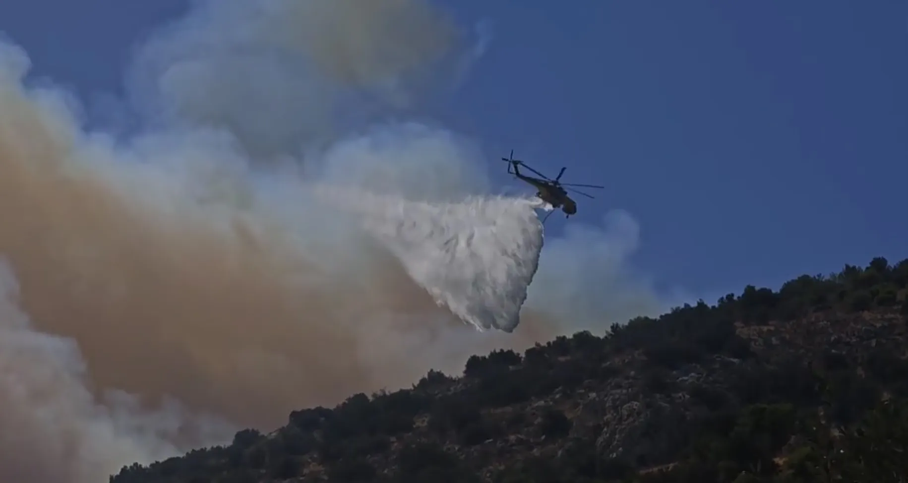 Πυρκαγιά σε δύσβατη χαράδρα στο όρος Τύμφη