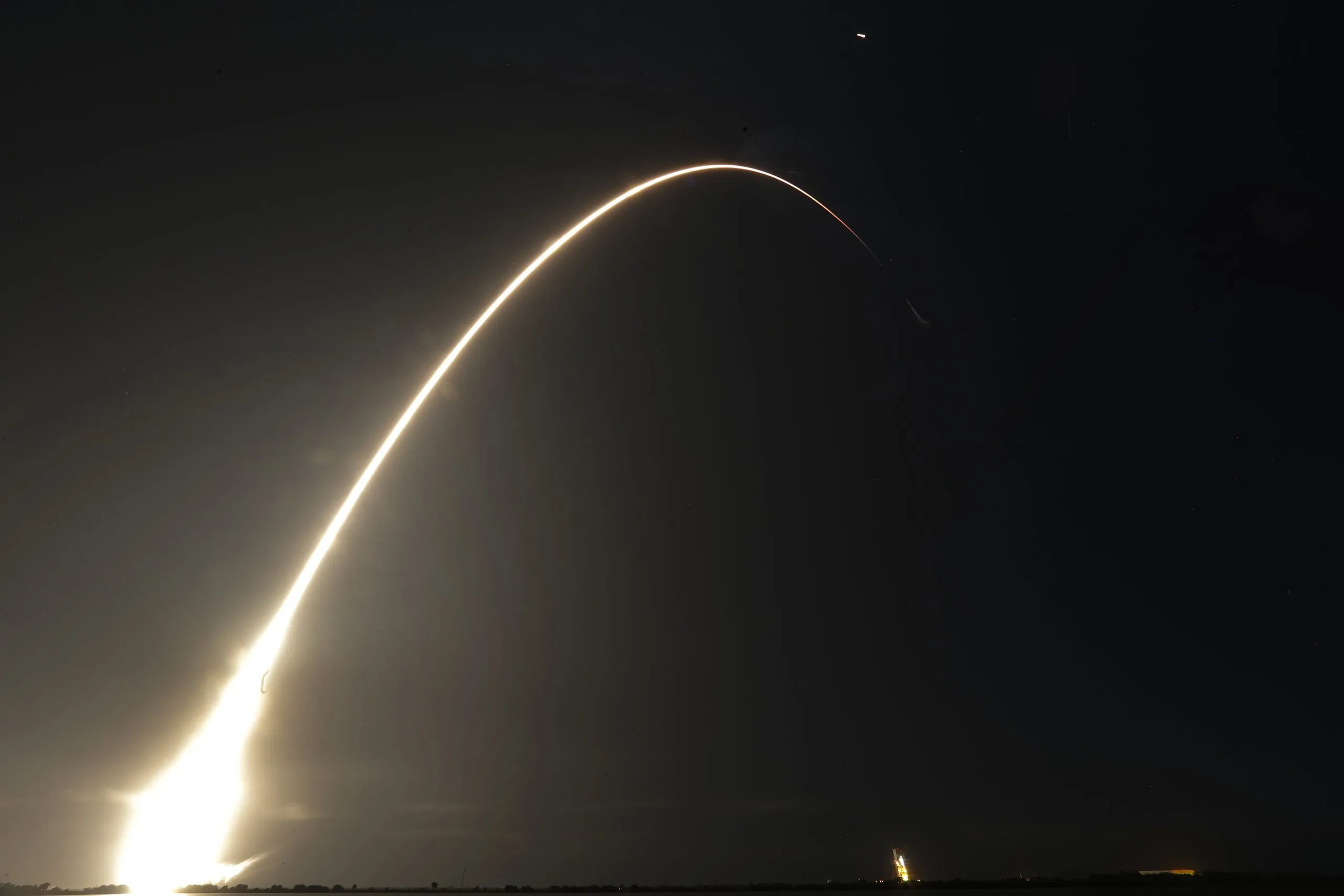 Κρατήρας πρόσκρουσης πυραύλου Falcon 9 στη σεληνιακή επιφάνεια