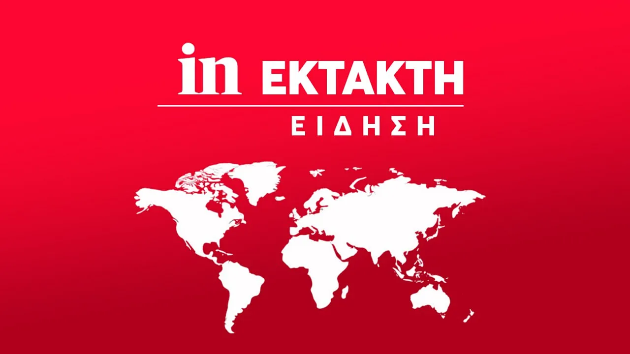 Πυροσβεστικό ελικόπτερο επιχειρεί σε φωτιά στον Κουβαρά Αττικής