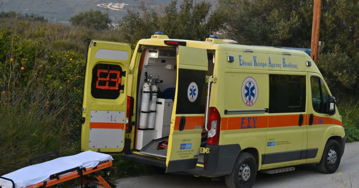 Στάση ΚΤΕΛ λεωφορείου στον Ανισαρά Χερσονήσου Κρήτη