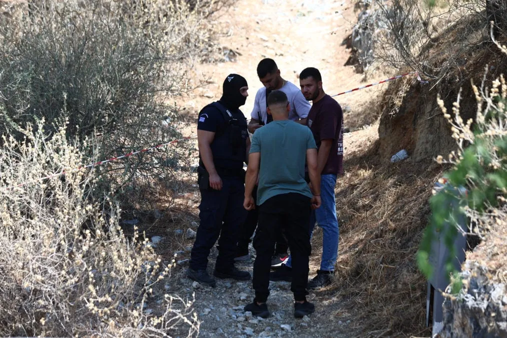 Σπηλιά στον Λυκαβηττό κοντά στο εκκλησάκι Αγίων Ισιδώρων