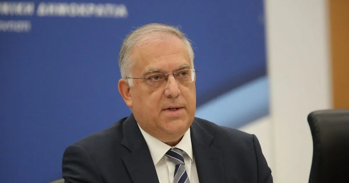 Ο Τάκης Θεοδωρικάκος ανακοινώνει μείωση τιμών στο OPEN