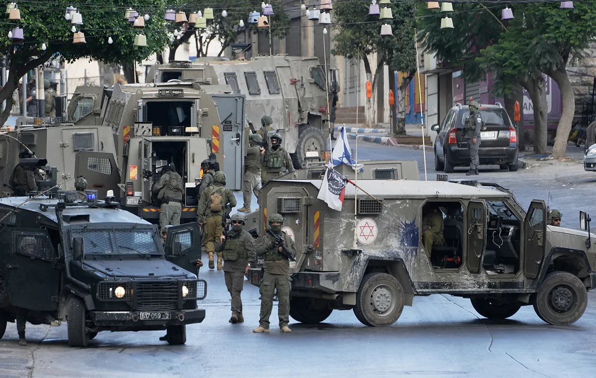 Ισραηλινός στρατός στον νότιο Λίβανο κοντά στα σύνορα
