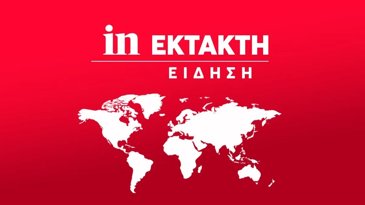 Πυροσβέστες επιχειρούν σε φωτιά στην Κάρπαθο