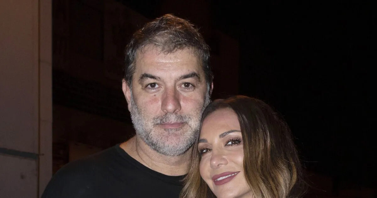 Η Δέσποινα Βανδή με τον Βασίλη Μπισμπίκη σε δημόσια εμφάνιση