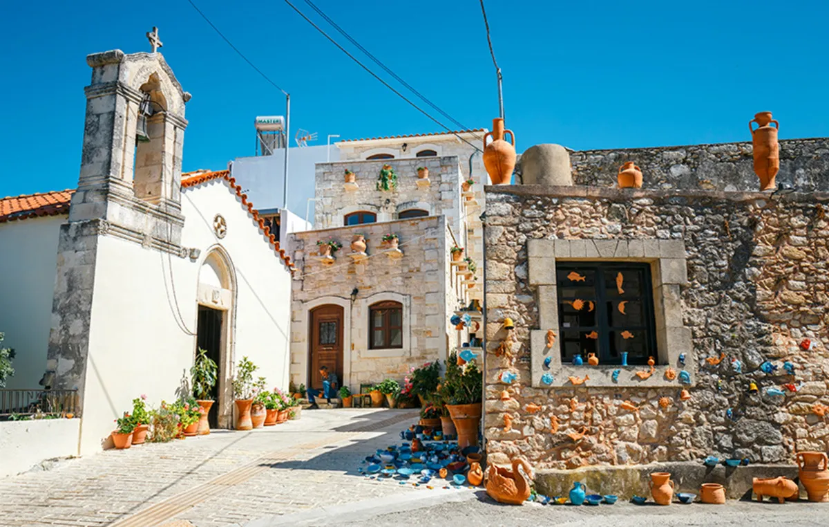 Η παραλία της Πρέβελης στο Ρέθυμνο με τουρίστες