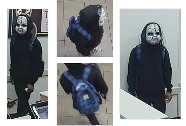 Άνδρας με μάσκα Τσάκι σε δρόμο της Φιλαδέλφειας