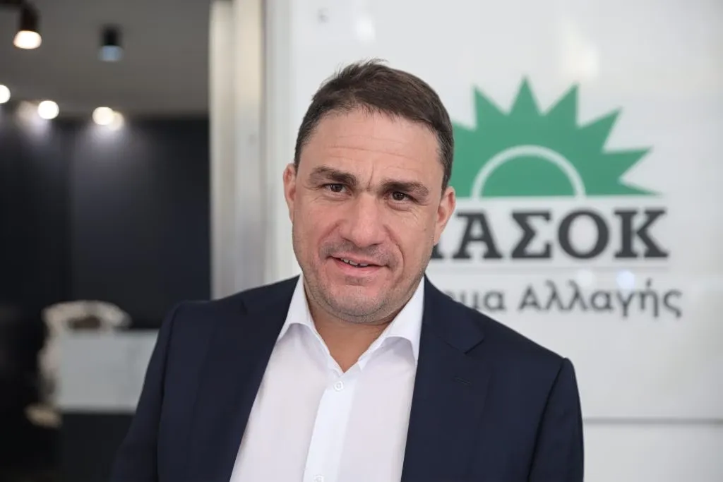 Ο Κώστας Τσουκαλάς σχολιάζει την έκθεση του ΟΟΣΑ