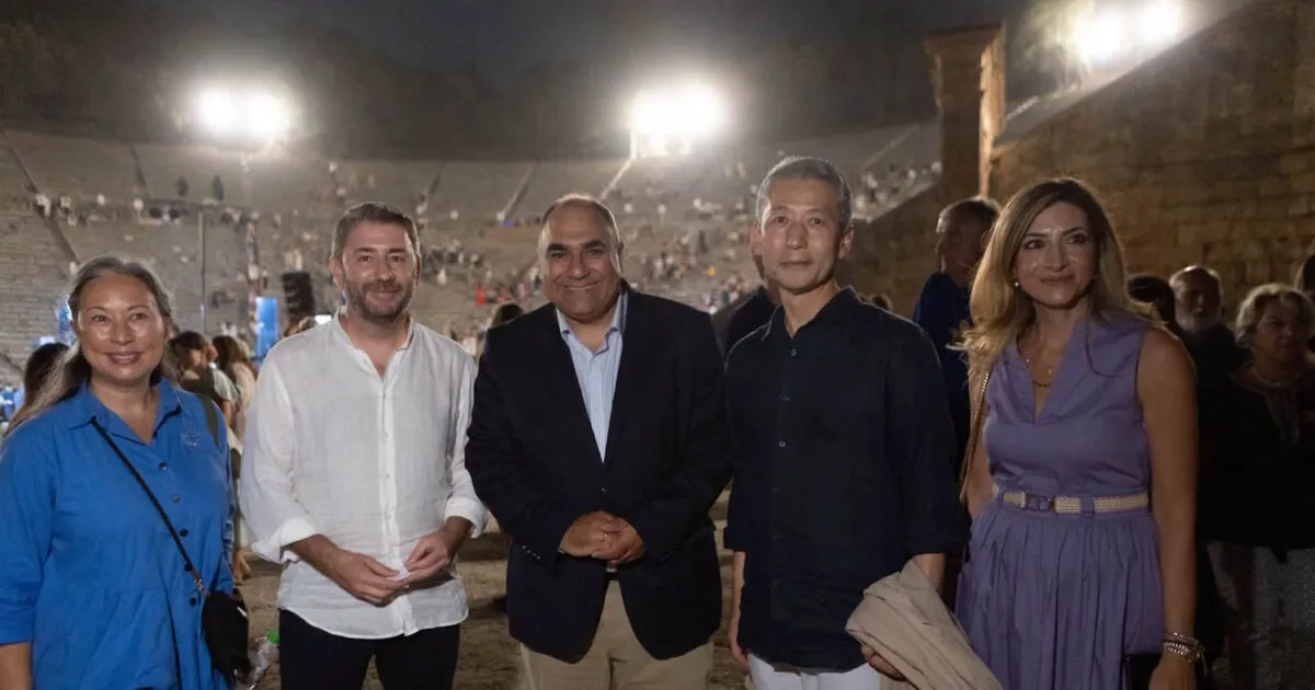 Ο Νίκος Ανδρουλάκης στο Αρχαίο Θέατρο Επιδαύρου