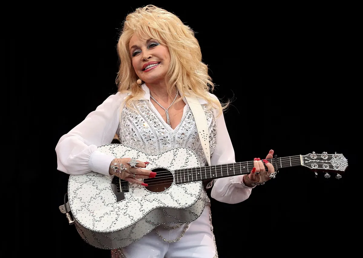 Η Ντόλι Πάρτον και ο Σιλβέστερ Σταλόνε στο Rhinestone