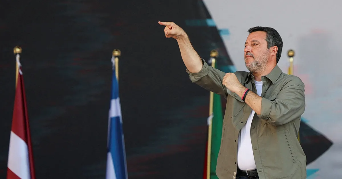 Ο Ματέο Σαλβίνι σε πολιτική συγκέντρωση στην Ιταλία