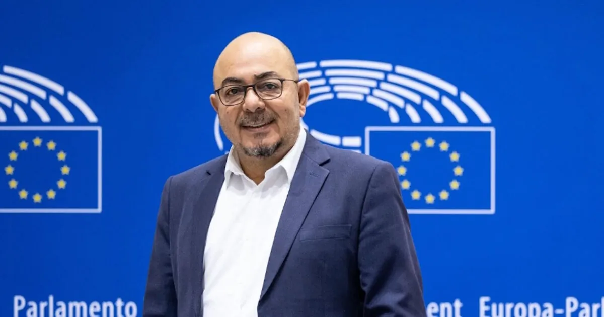 Η νεκρή ζώνη της Δερύνειας στην Αμμόχωστο το 1996