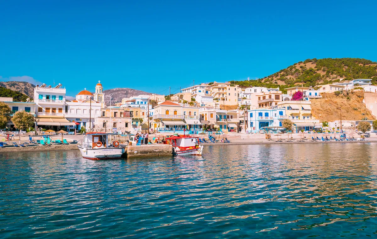 Πανηγύρι Δεκαπενταύγουστου σε εκκλησία στα Δωδεκάνησα