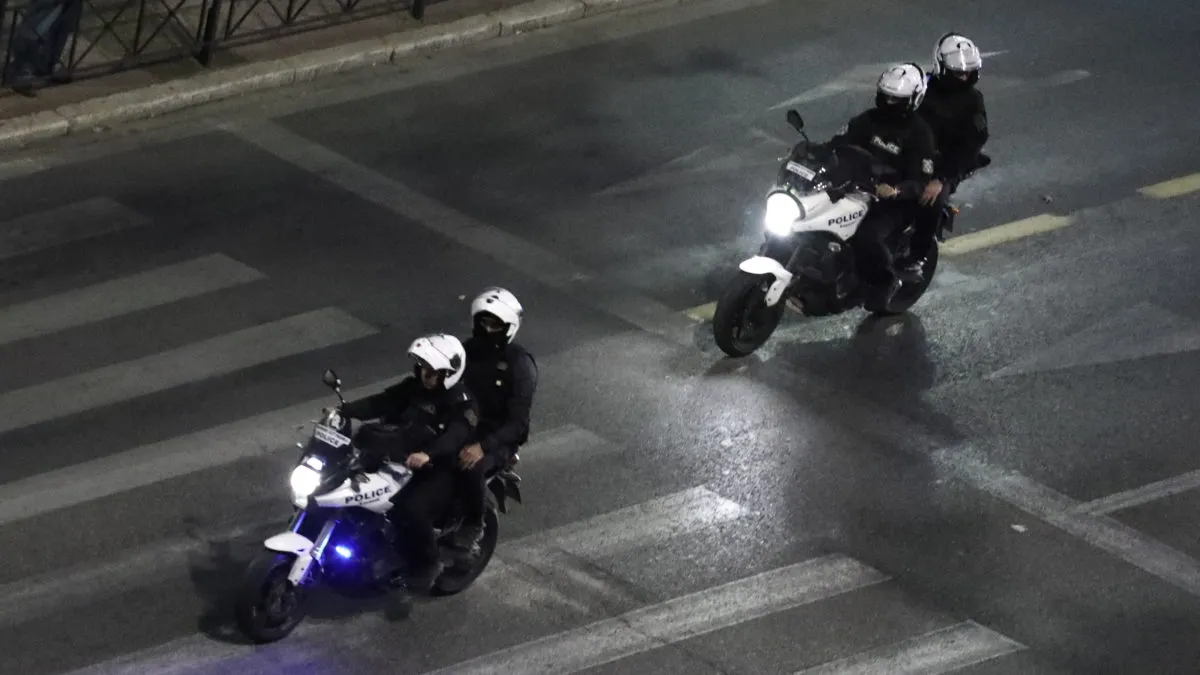 Αστυνομική ταινία στην οδό Γραβιάς στην Αργυρούπολη