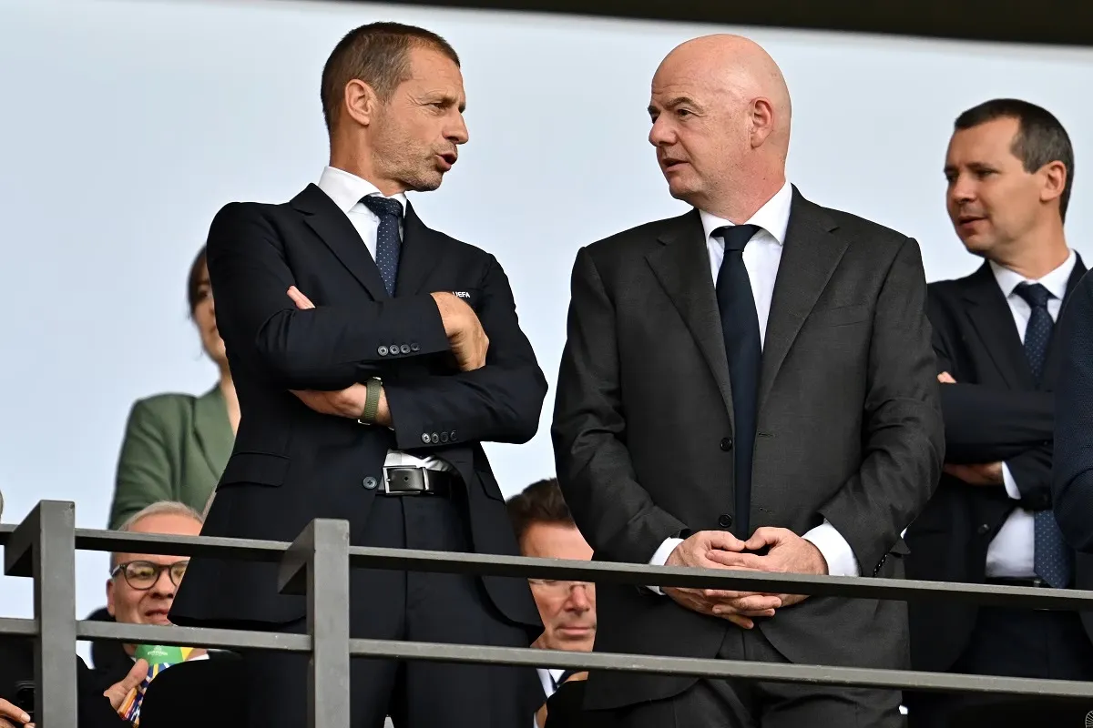 Η UEFA ζητά την παραίτηση του Ινφαντίνο από τη FIFA