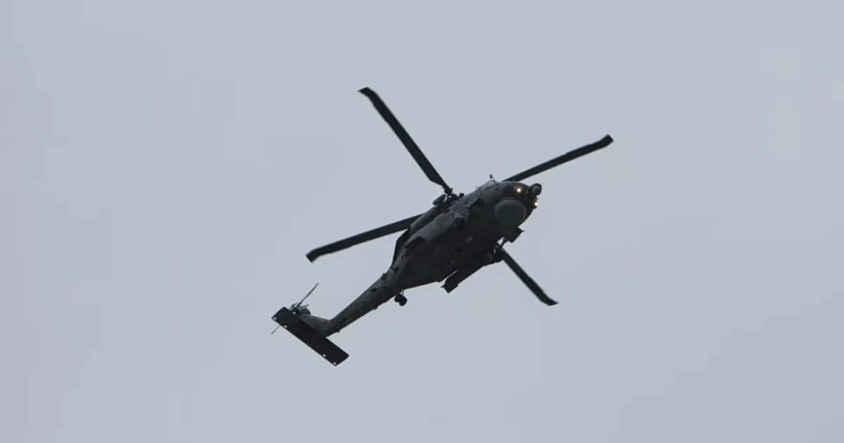 Ελικόπτερο μετά από αναγκαστική προσγείωση σε χωράφι