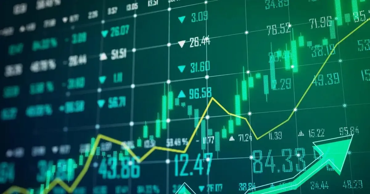 Οθόνες με τιμές μετοχών στο Χρηματιστήριο Αθηνών